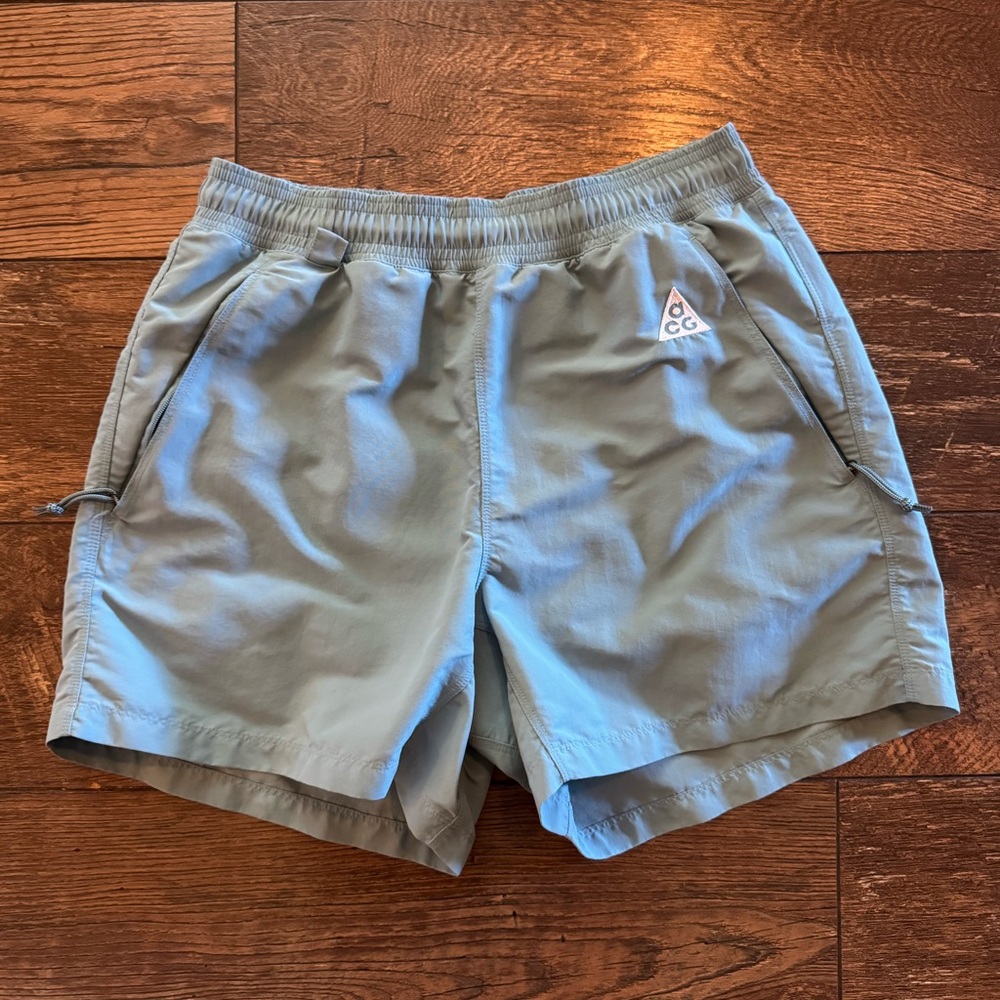 Mens ACG Nike Shorts - Mens XS - Excellent Condition